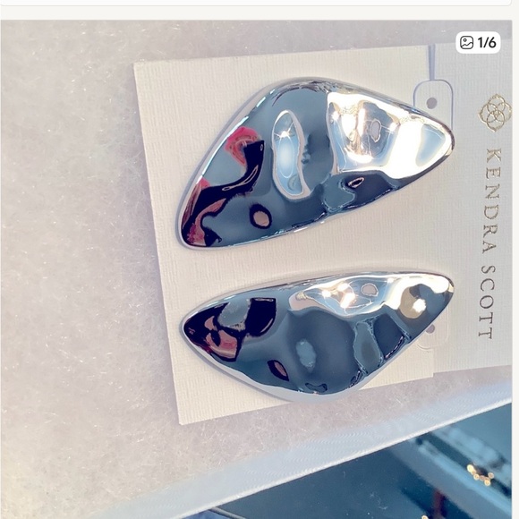 Kendra Scott Reflective Silver Earrings